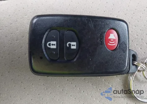 2015 Toyota Prius Two z USA, uszkodzony, nr VIN JTDKN3DU2F1916058